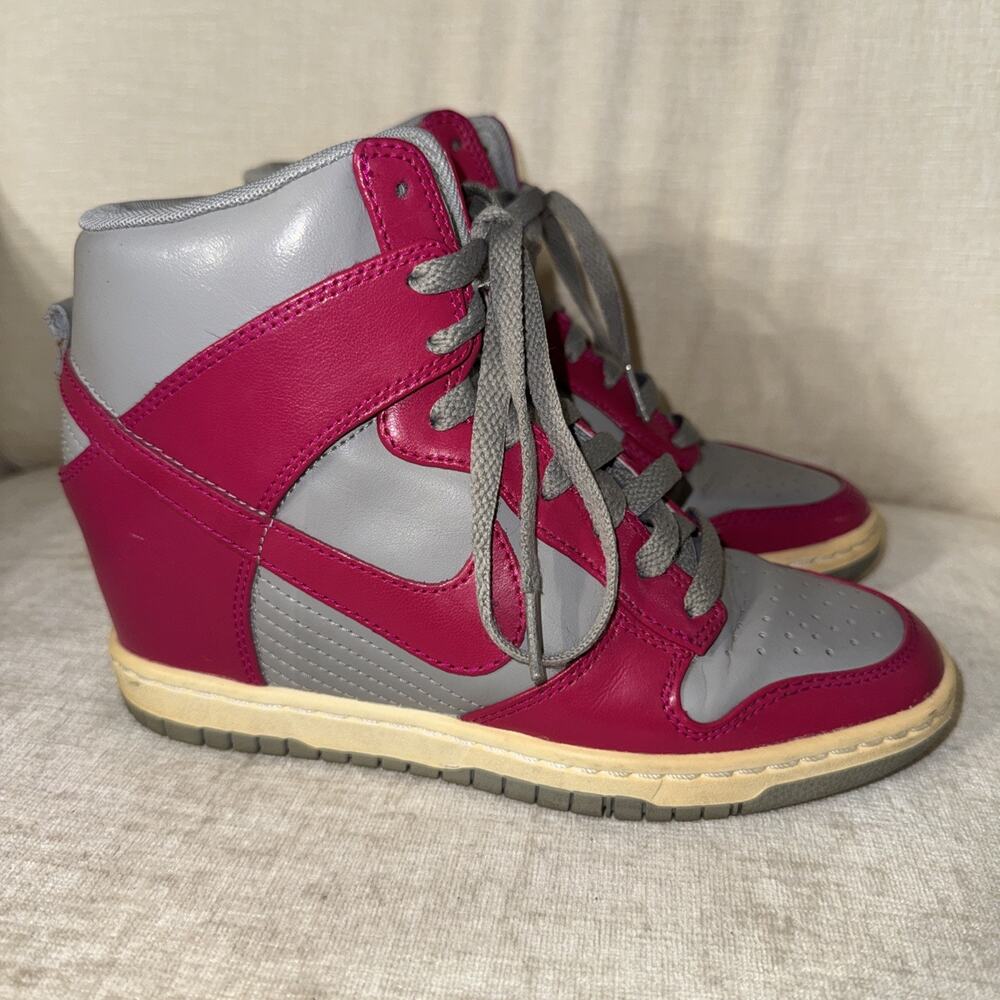 NIKE DUNK SKY HI GREY FUSCHIA 528899-001 WOMEN'S HIDDEN WEDGE HEEL SHOES 7